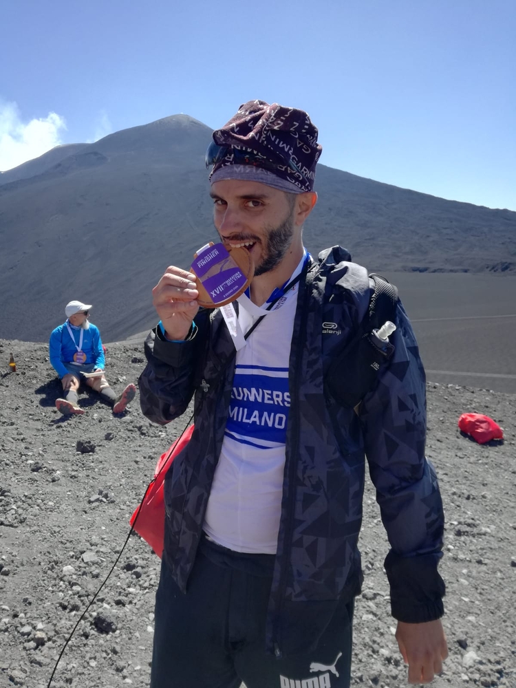 Davide in cima all'Etna